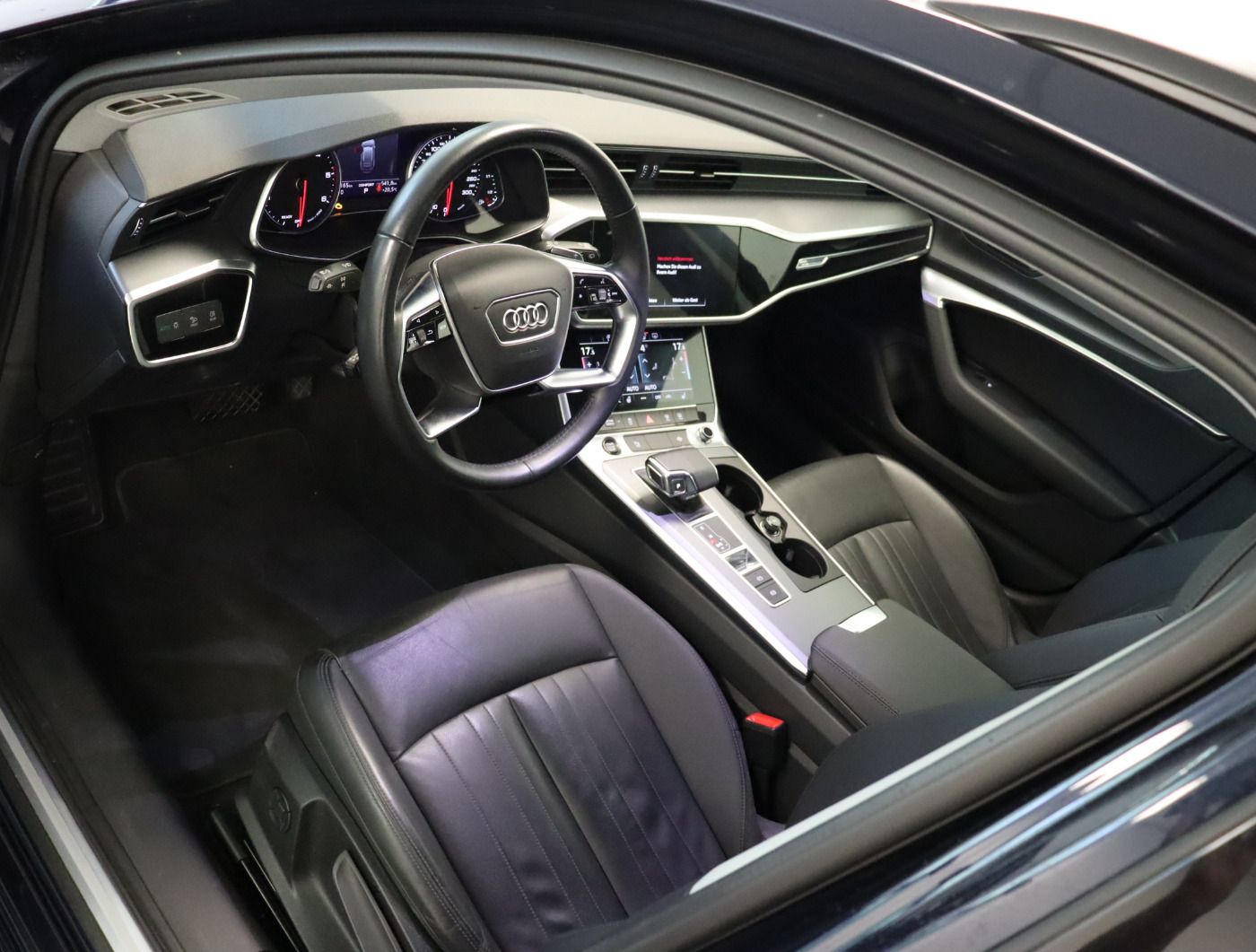 Fahrzeugabbildung Audi A6 Avant 40 TDI S tronic AHK Matrix KeyLess ACC