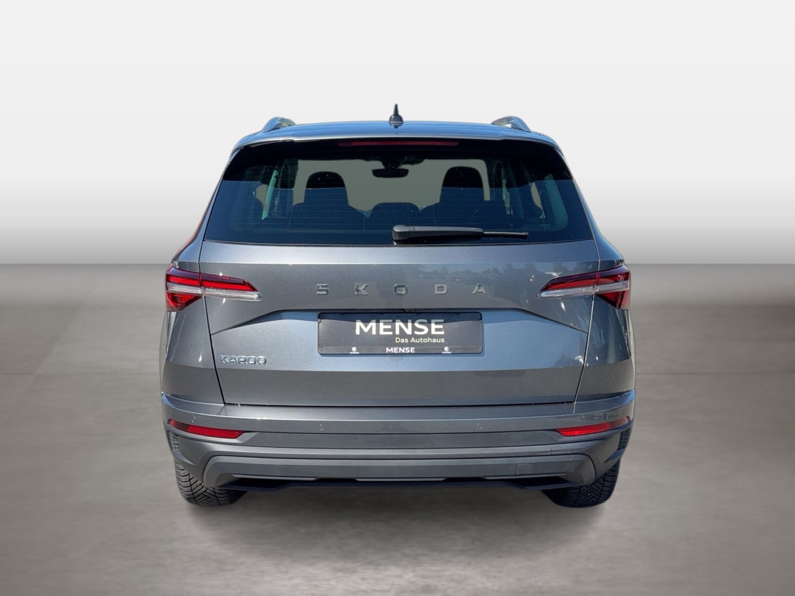 Fahrzeug autohaus mense Fahrzeugabbildung SKODA Karoq Selection 1.5l TSI 110kW 7-Gang-DSG AHK AC - mit KI generiert/bearbeitet