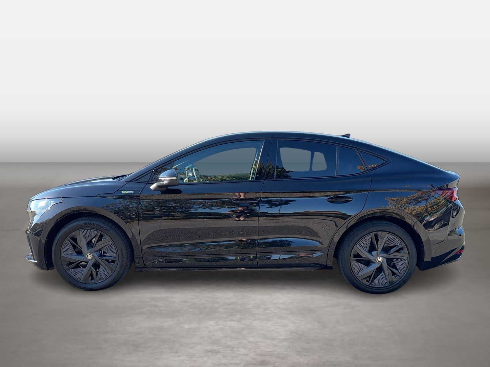 Fahrzeugabbildung SKODA Enyaq Coupé RS 82kWh Batterie 220kW Elektromotor - mit KI generiert/bearbeitet