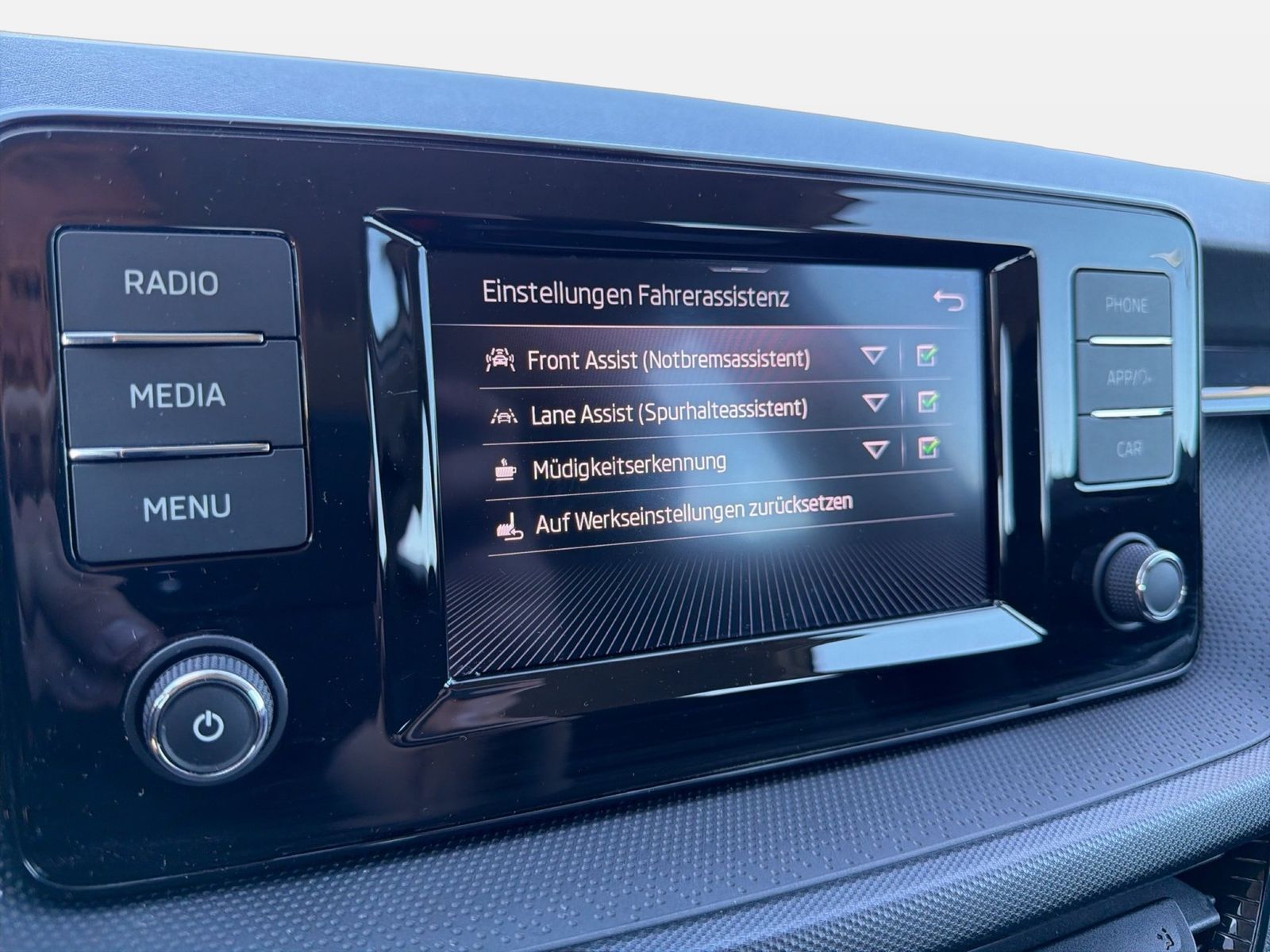 Fahrzeug autohaus mense Fahrzeugabbildung SKODA Fabia Active 1.0l MPI 59kW 5-Gang LED LaneAss PD - mit KI generiert/bearbeitet