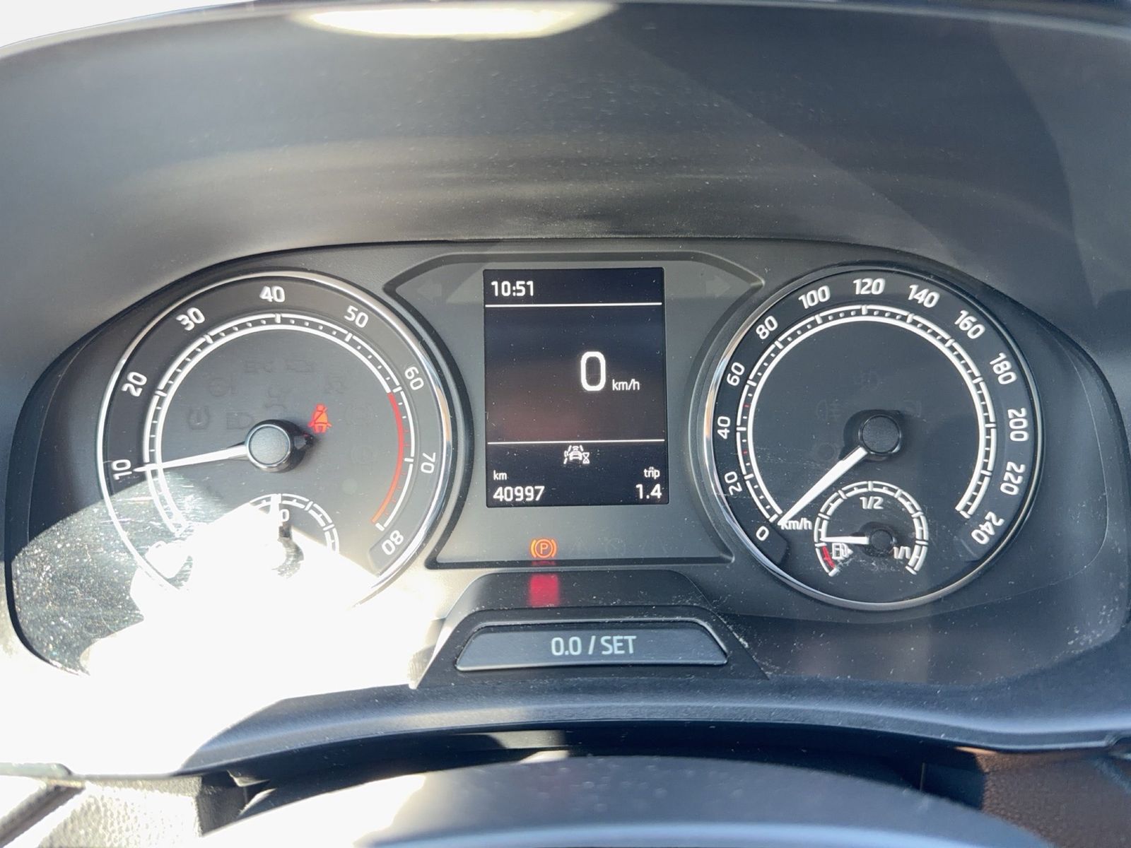 Fahrzeug autohaus mense Fahrzeugabbildung SKODA Fabia Active 1.0l MPI 59kW 5-Gang LED LaneAss PD - mit KI generiert/bearbeitet