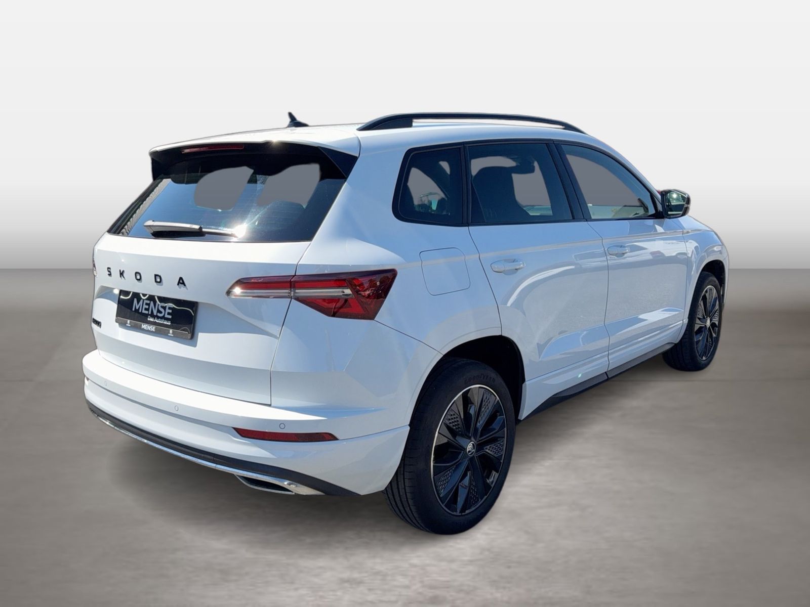 Fahrzeug autohaus mense Fahrzeugabbildung SKODA Karoq Sportline 1.5l TSI 110kW 7-Gang-DSG Matrix - mit KI generiert/bearbeitet