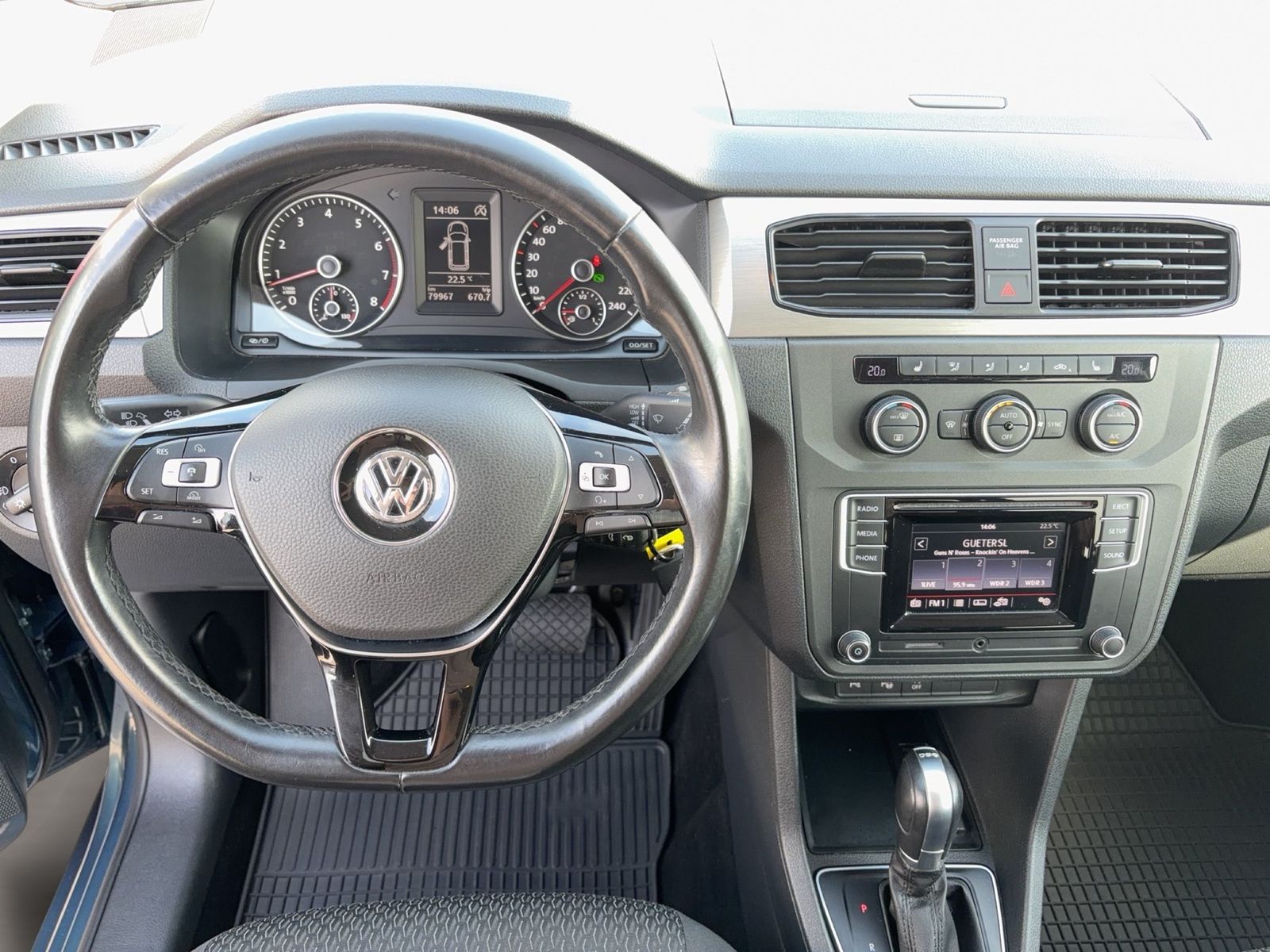 Fahrzeug autohaus mense Fahrzeugabbildung Volkswagen Caddy Maxi Trendline 1.4 TSI 92kW AHK ACC PDC - mit KI generiert/bearbeitet