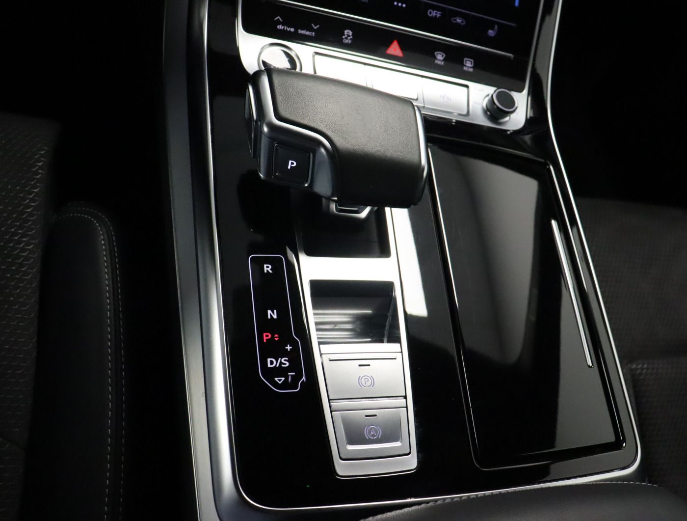 Fahrzeugabbildung Audi Q8 50 TDI quattro tiptronic AHK Luft Matrix ACC