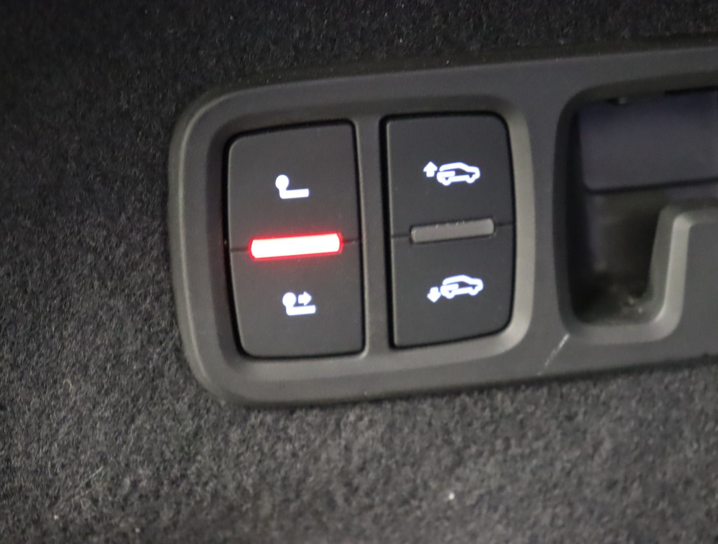 Fahrzeugabbildung Audi Q8 50 TDI quattro tiptronic AHK Luft Matrix ACC