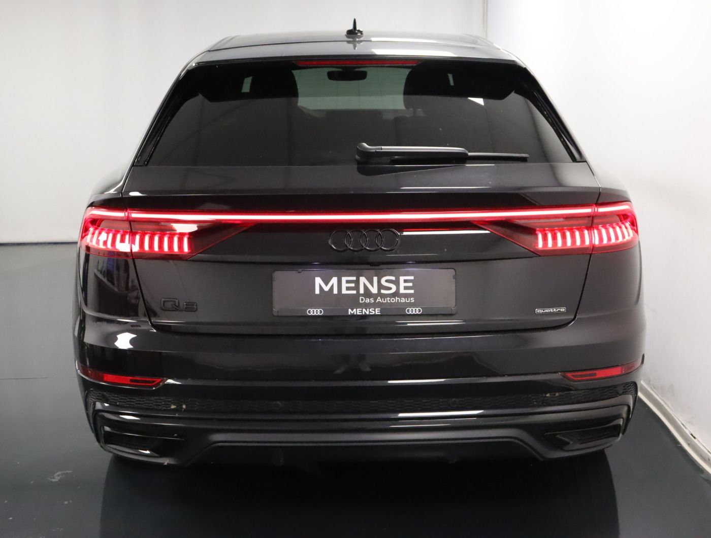 Fahrzeugabbildung Audi Q8 50 TDI quattro tiptronic AHK Luft Matrix ACC