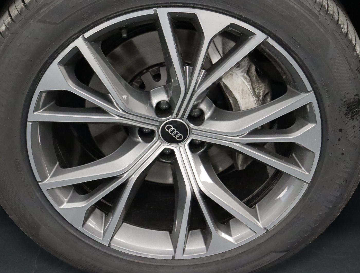 Fahrzeugabbildung Audi Q8 50 TDI quattro tiptronic AHK Luft Matrix ACC