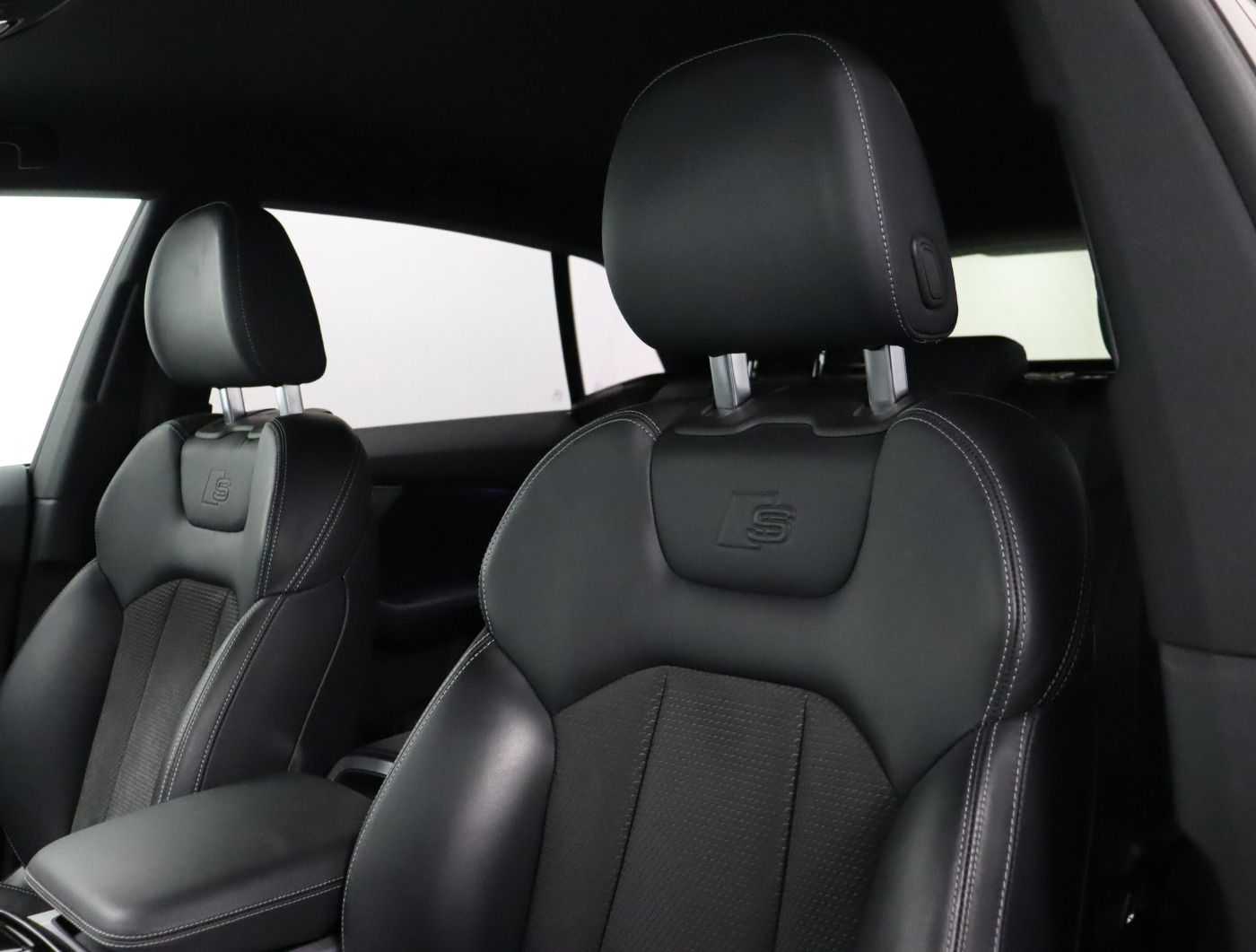 Fahrzeugabbildung Audi Q8 50 TDI quattro tiptronic AHK Luft Matrix ACC