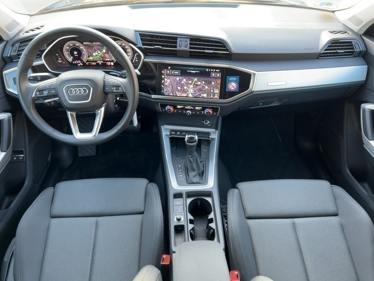 Fahrzeugabbildung Audi Q3 S line 45 TFSIe 180(245) S tronic UPE 63.374€