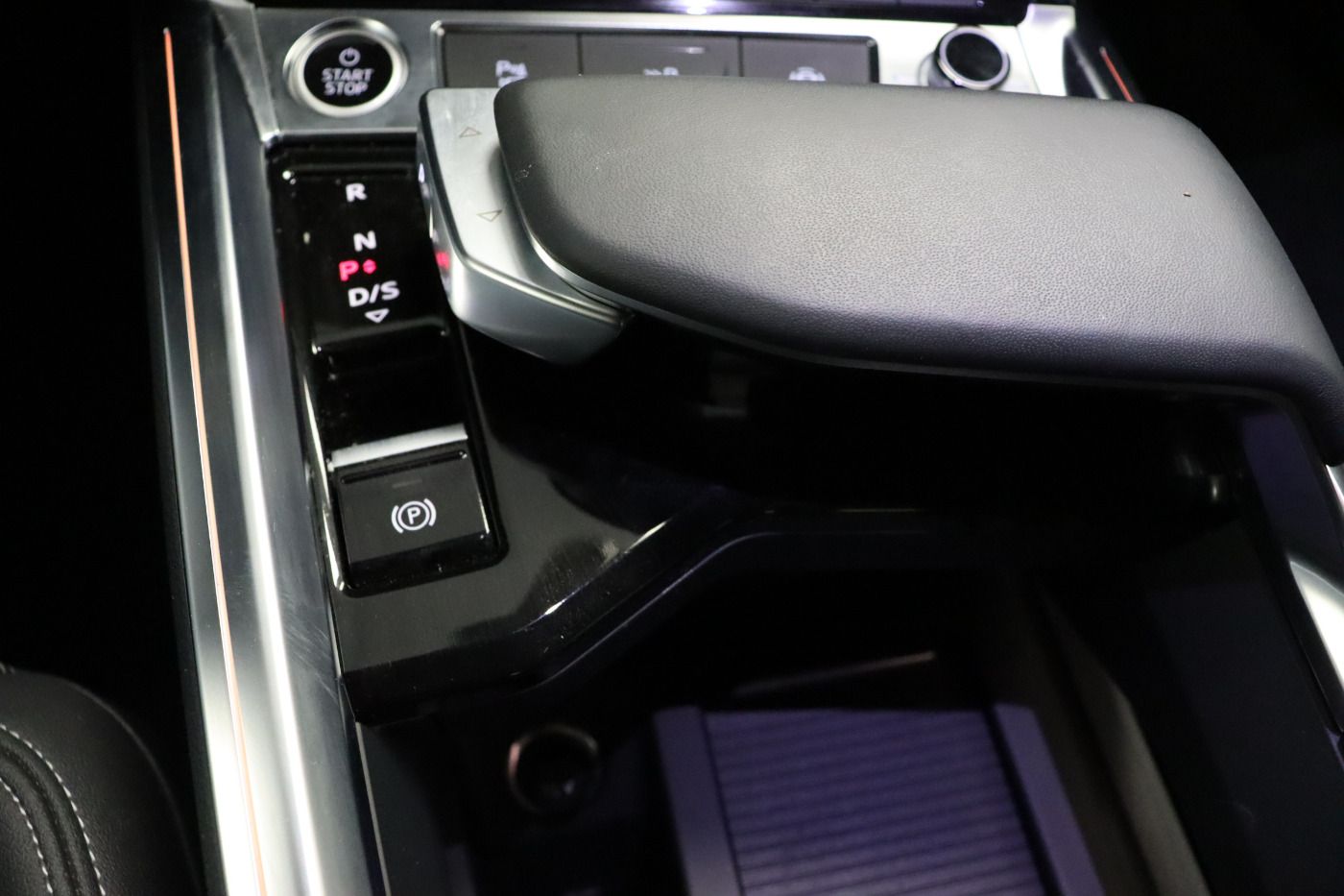 Fahrzeugabbildung Audi Q8 e-tron Sportback 55 quattro advanced Luft