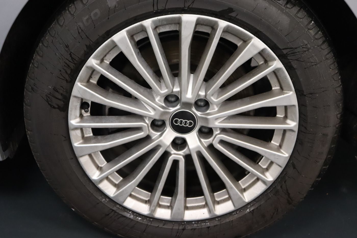 Fahrzeugabbildung Audi A6 50 TFSI e quattro S tronic design