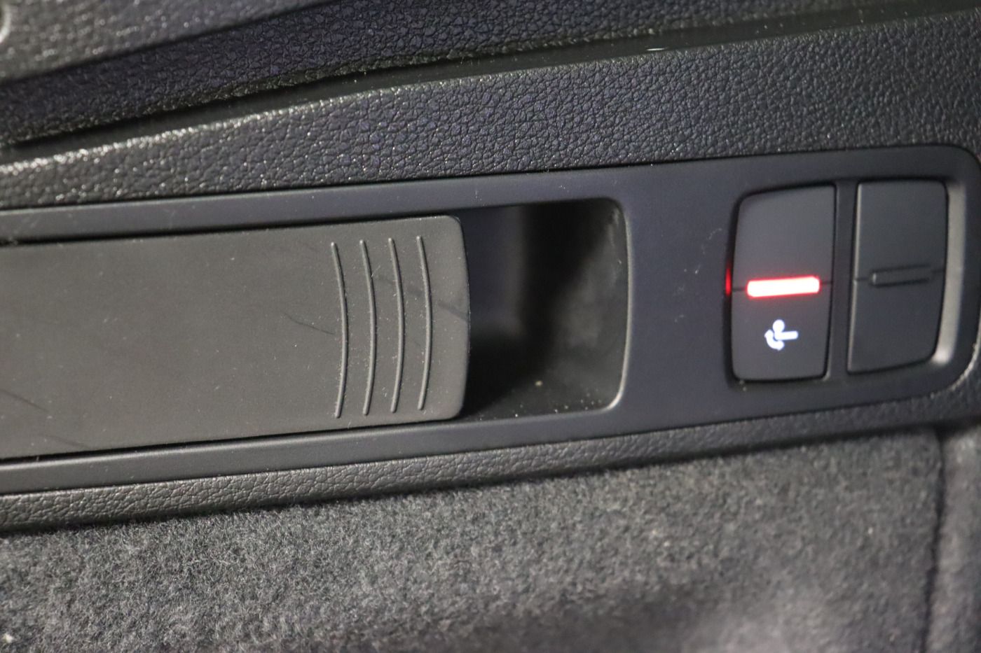 Fahrzeugabbildung Audi Q5 50 TFSI e quattro S tronic advanced AHK Pano