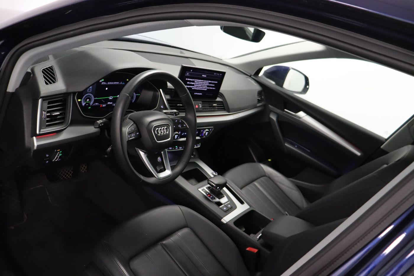 Fahrzeugabbildung Audi Q5 50 TFSI e quattro S tronic advanced AHK Pano