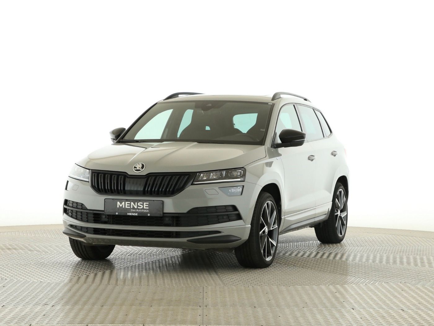 Fahrzeugabbildung SKODA Karoq 2.0 TDI Sportline 4x4 DSG Matrix|AHK|Pano| - mit KI generiert/bearbeitet