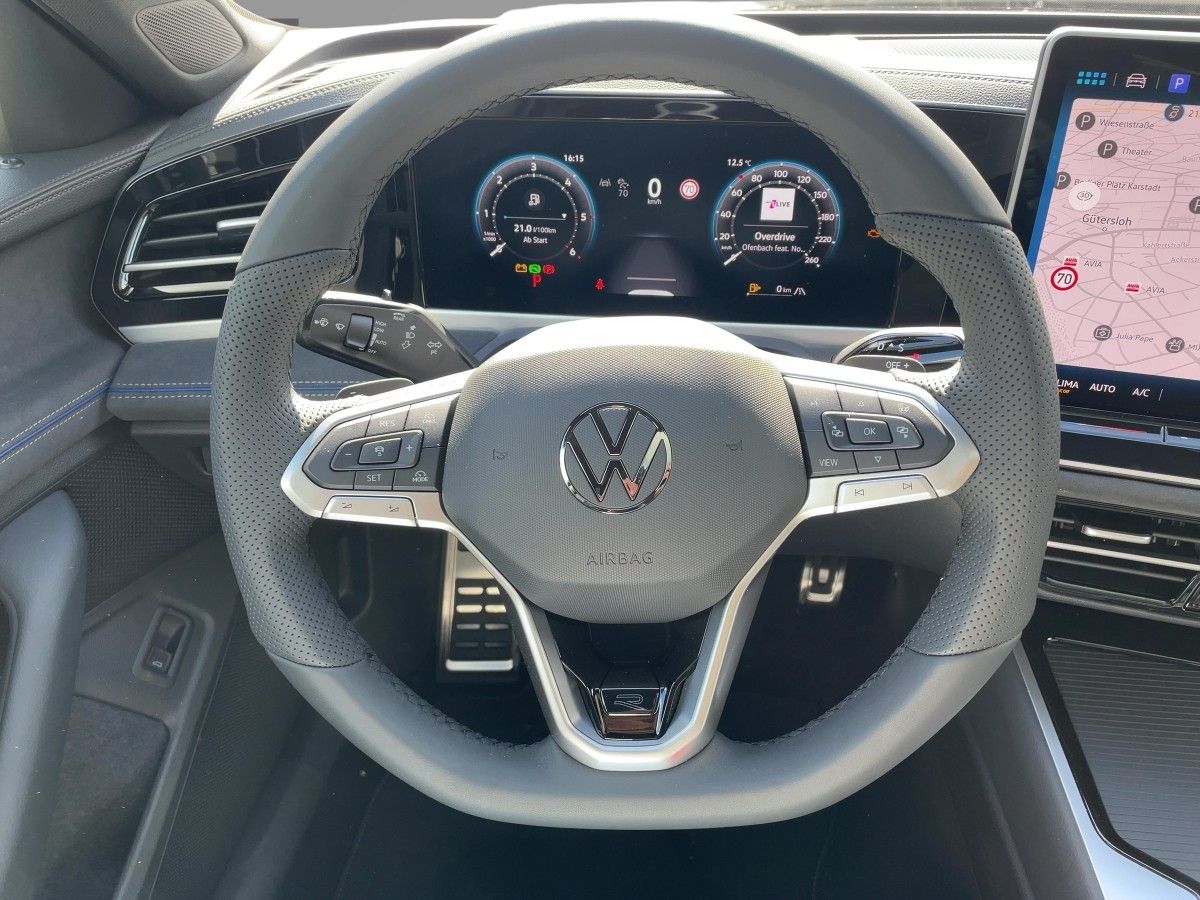 Fahrzeug autohaus mense Fahrzeugabbildung Volkswagen Passat R-Line 2.0 l TDI 4MOTION DSG AHK Nav Pano - mit KI generiert/bearbeitet