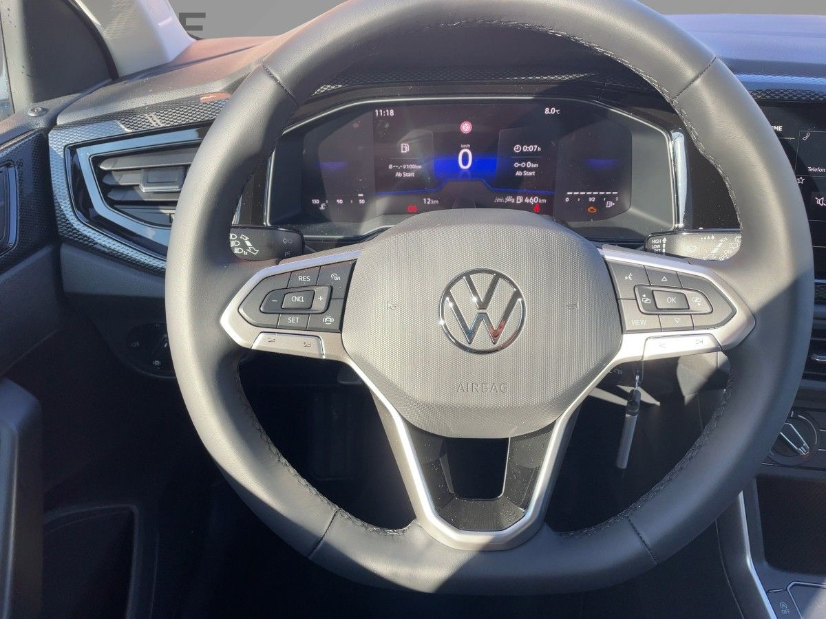 Fahrzeugabbildung Volkswagen Polo 1.0 Life SHZG GRA Ganzjahresreifen Klima