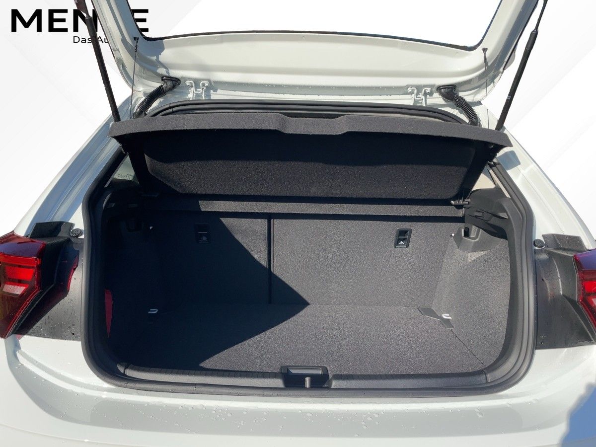 Fahrzeugabbildung Volkswagen Polo 1.0 Life SHZG GRA Ganzjahresreifen Klima