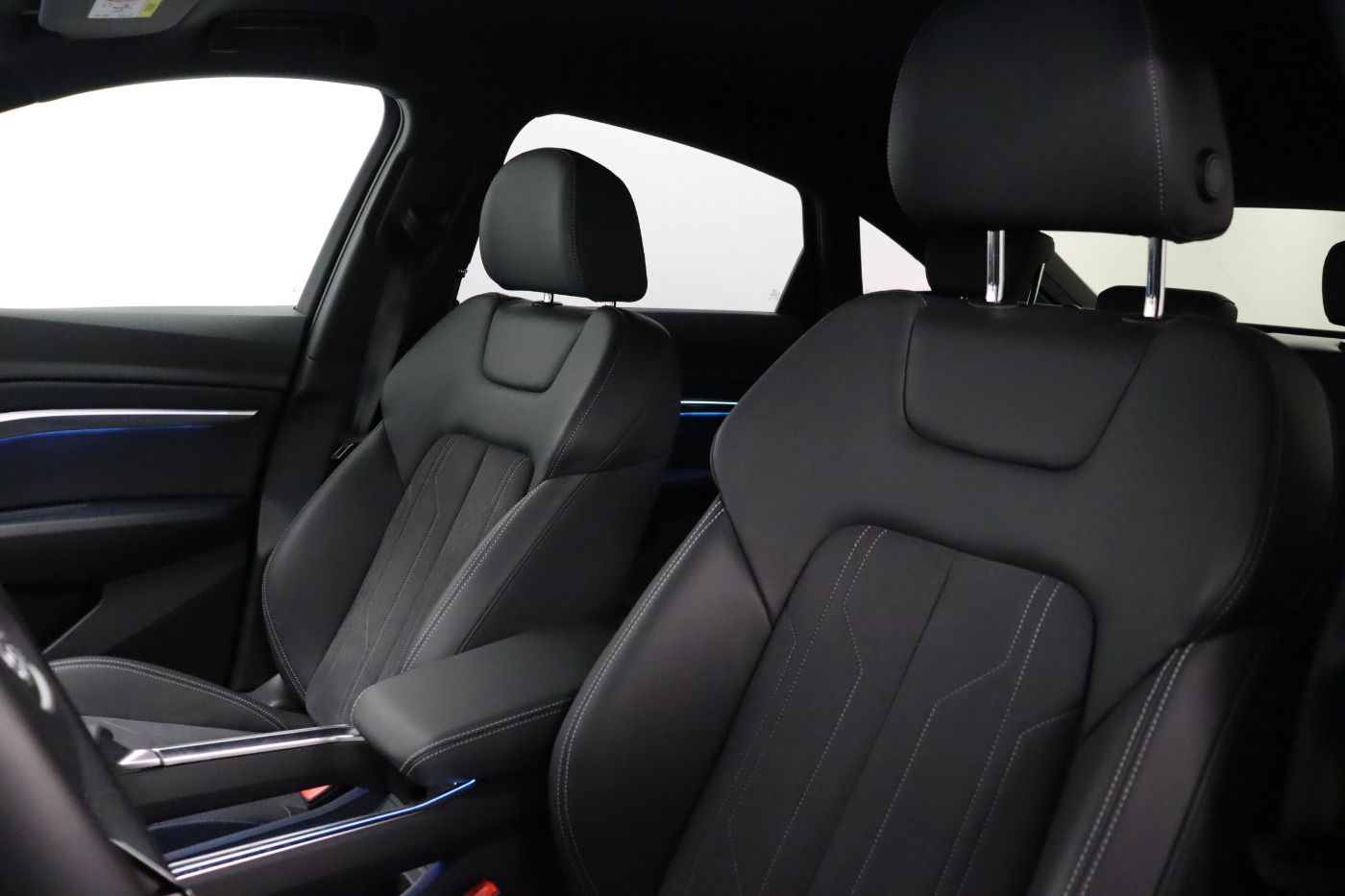 Fahrzeugabbildung Audi Q8 e-tron Sportback 55 quattro S line |AHK|Luft