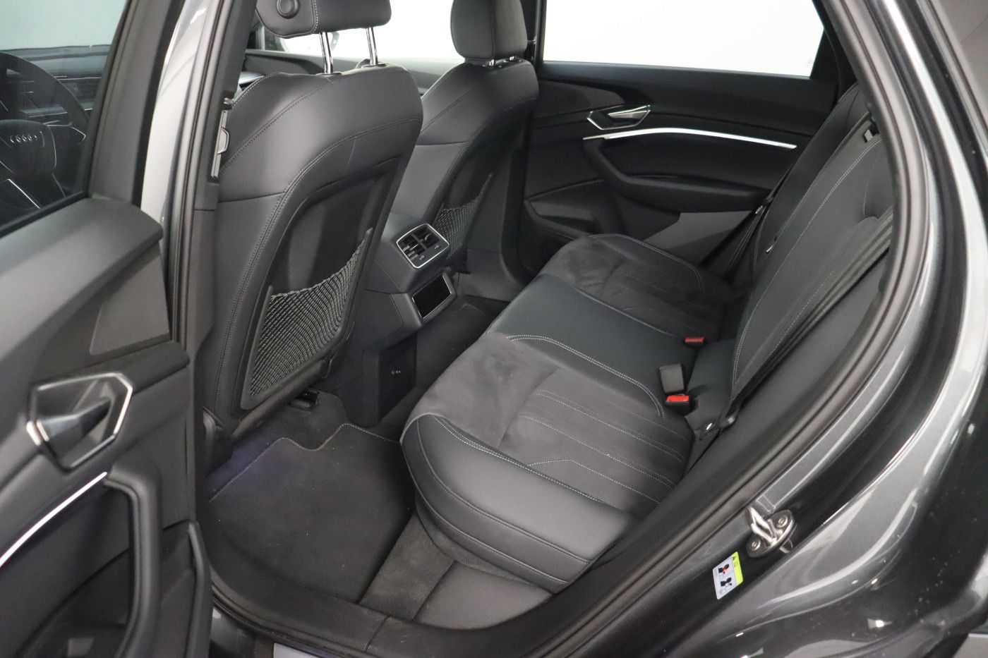 Fahrzeugabbildung Audi Q8 e-tron Sportback 55 quattro S line |AHK|Luft