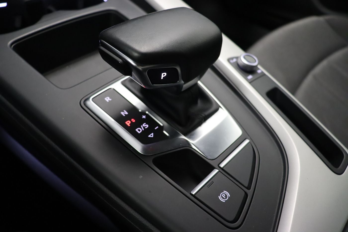 Fahrzeugabbildung Audi A4 Avant 40 TDI S tronic |Matrix|Navi|ACC|SHZG