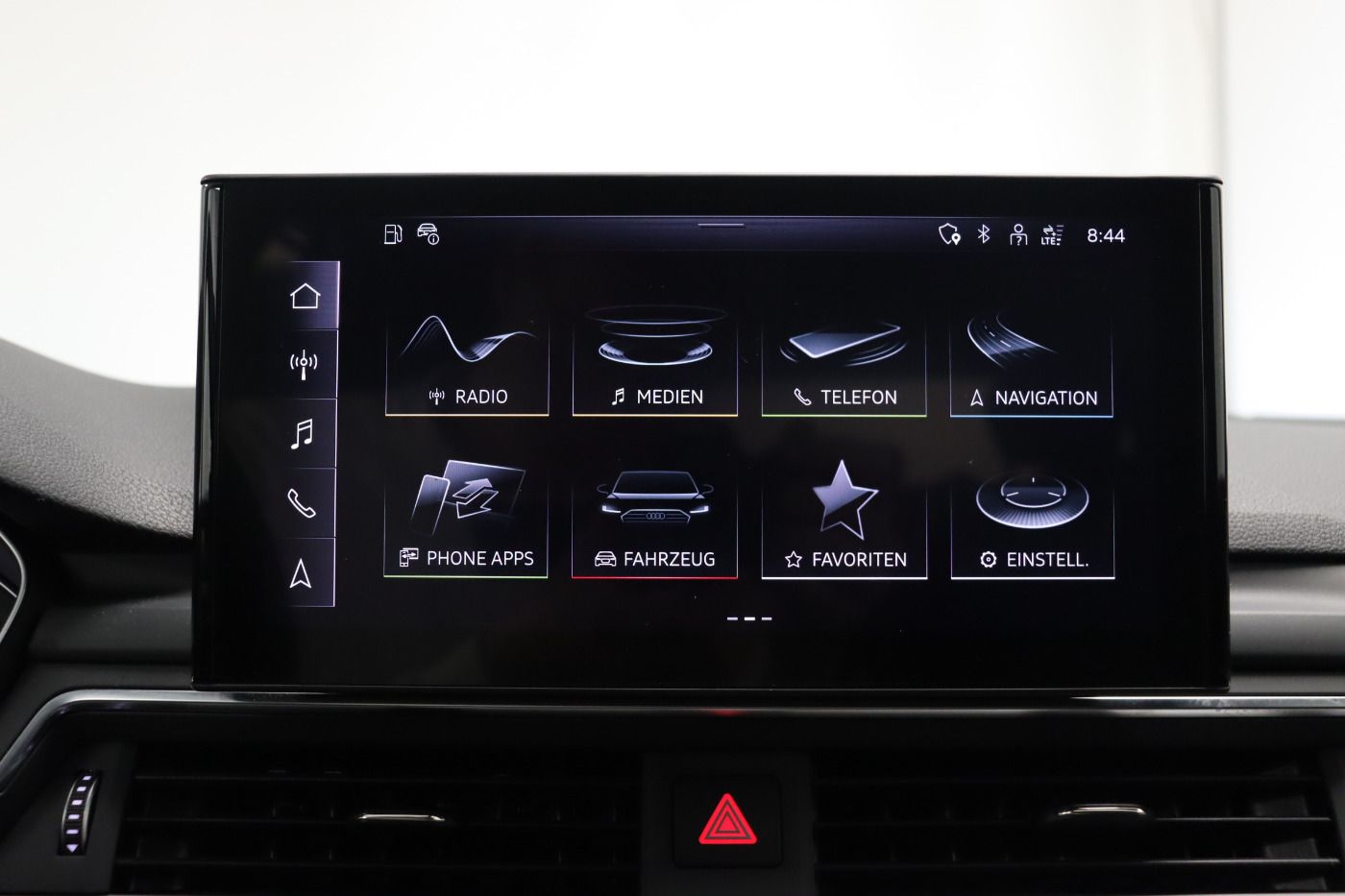 Fahrzeugabbildung Audi A4 Avant 40 TDI S tronic |Matrix|Navi|ACC|SHZG