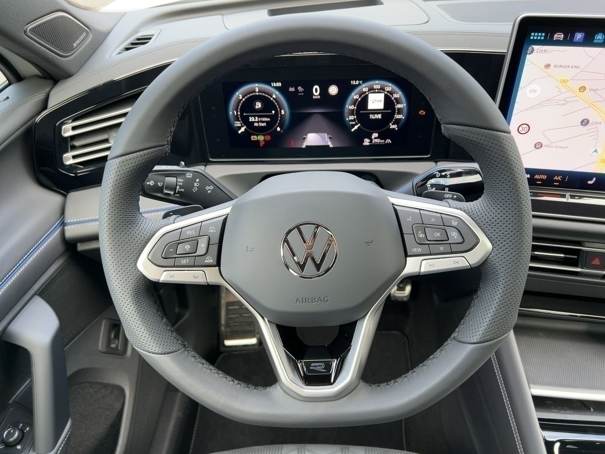 Fahrzeugabbildung Volkswagen Tiguan TDI 4M R-Line AHK Pano HarmanKardon 360°