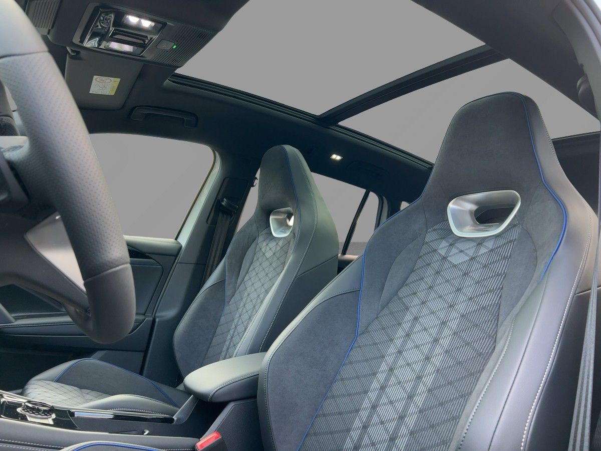 Fahrzeugabbildung Volkswagen Tiguan TDI 4M R-Line AHK Pano HarmanKardon 360°