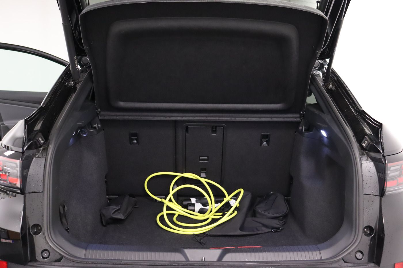 Fahrzeugabbildung Volkswagen ID.5 Pro Performance |AHK|CarPlay|MATRIX|LM|SHZG