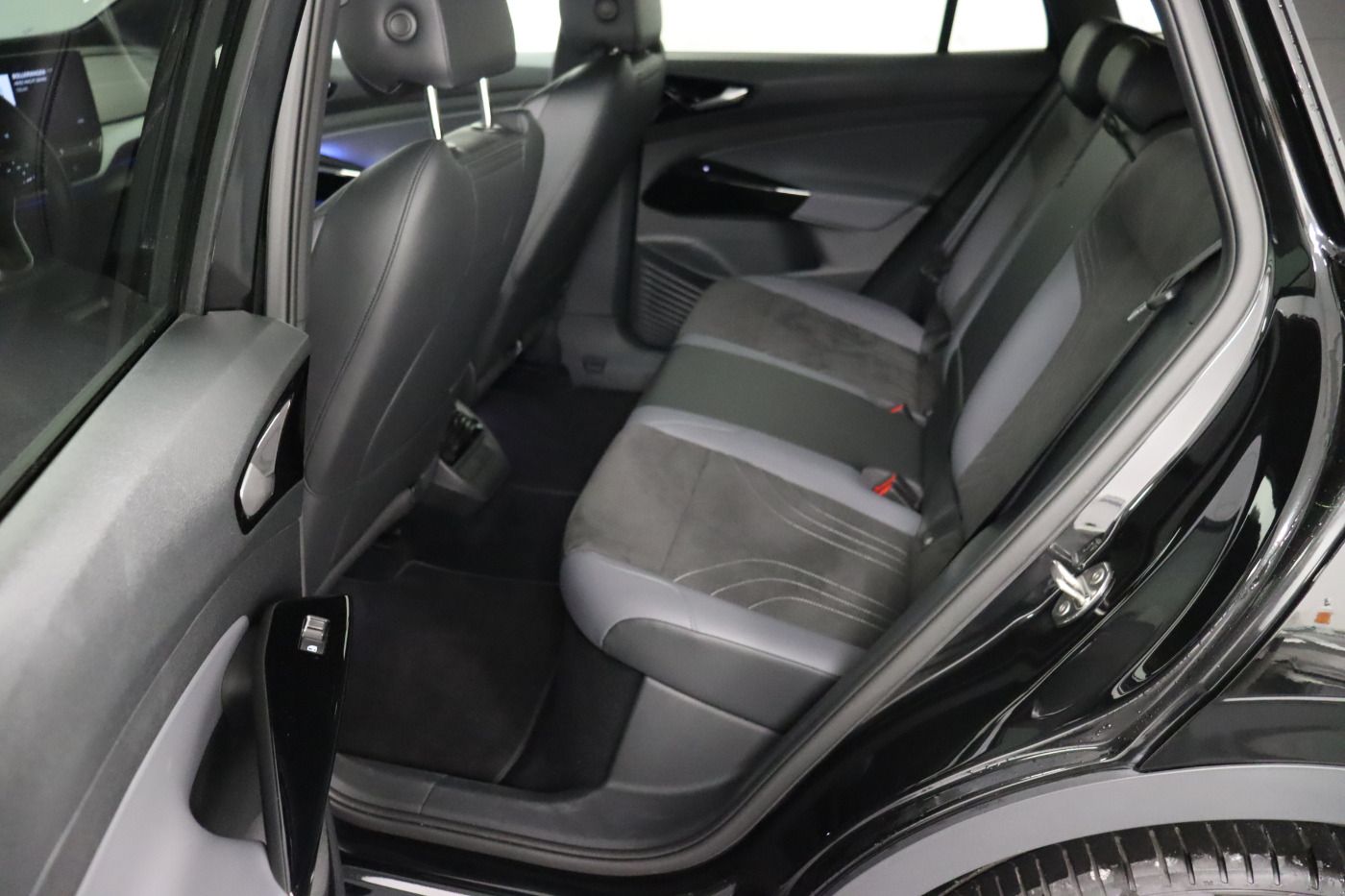 Fahrzeugabbildung Volkswagen ID.5 Pro Performance |AHK|CarPlay|MATRIX|LM|SHZG