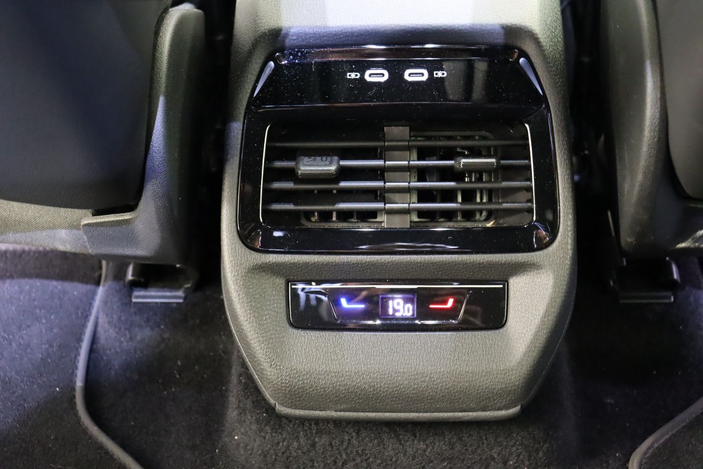 Fahrzeugabbildung Volkswagen ID.4 Pro Performance |ACC|LM|Sport|3xKlima|Sound