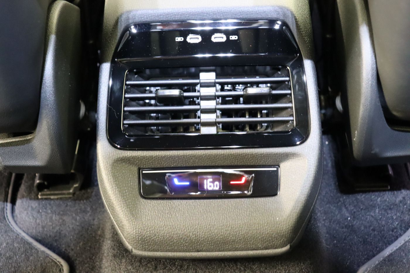 Fahrzeugabbildung Volkswagen ID.4 Pro Performance |AHK|ACC|CarPlay|LM|el.Heck