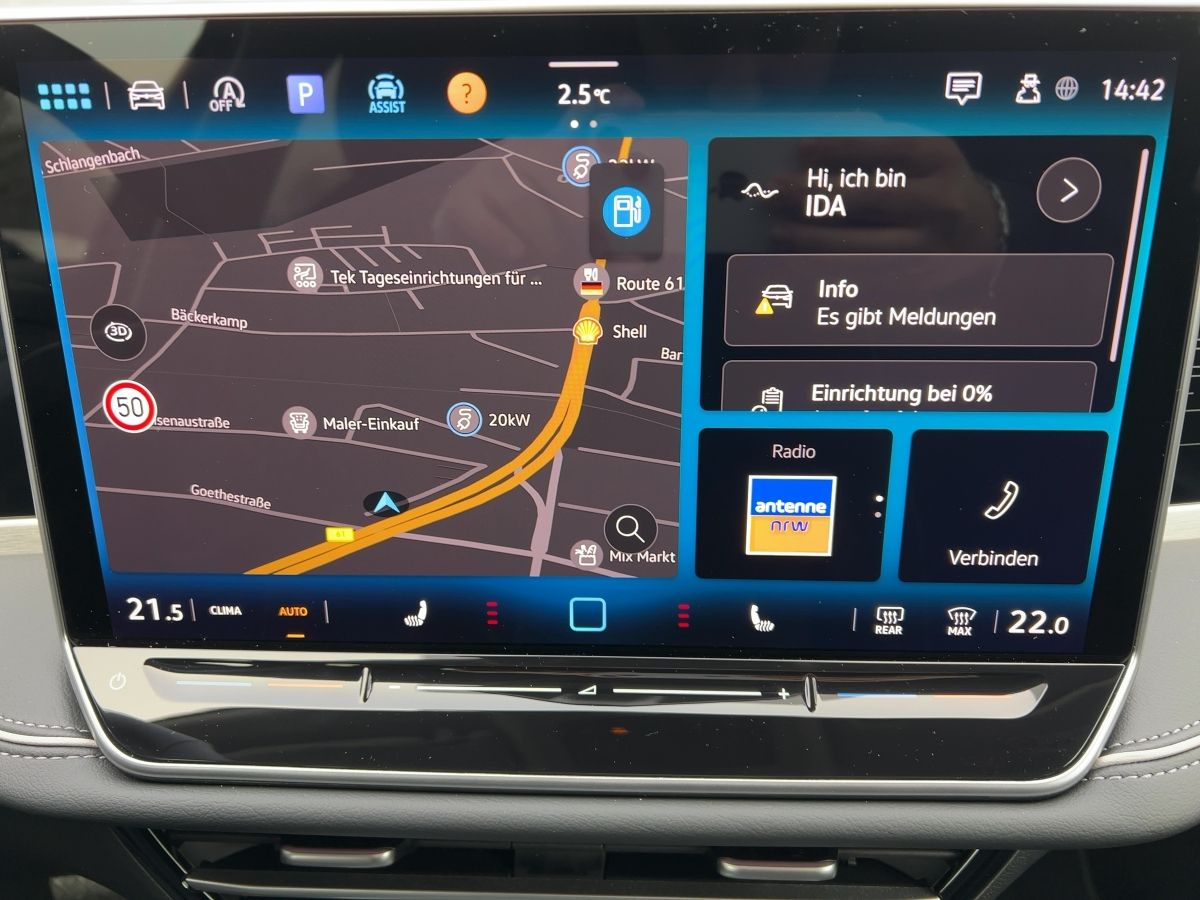 Fahrzeugabbildung Volkswagen Passat Elegance TDI AHK 360° Nav Keyless eKlappe