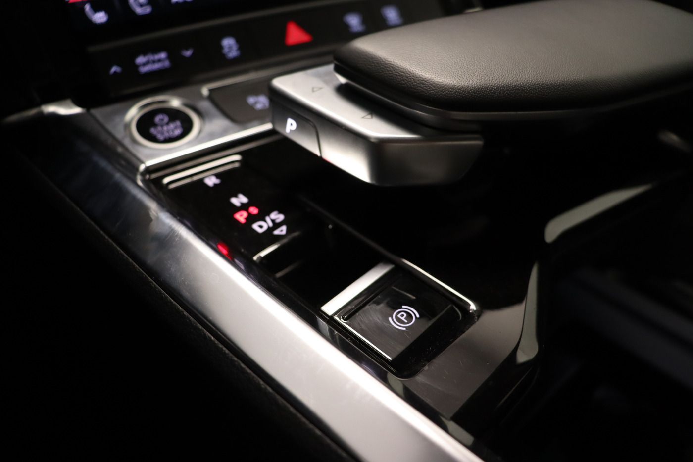 Fahrzeugabbildung Audi Q8 e-tron 50 quattro advanced |Matrix|Luft|LED