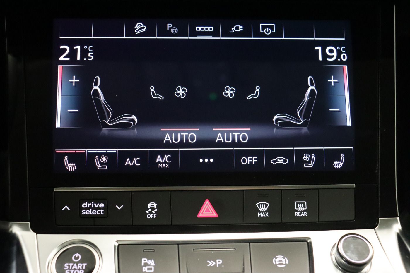 Fahrzeugabbildung Audi Q8 e-tron 50 quattro advanced |Matrix|Luft|LED
