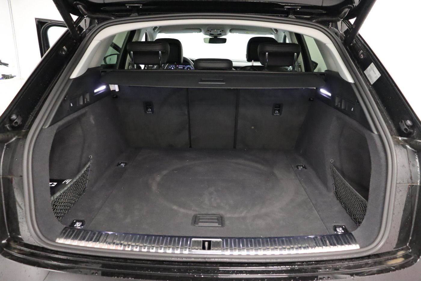 Fahrzeugabbildung Audi Q8 e-tron 50 quattro advanced |Matrix|Luft|LED