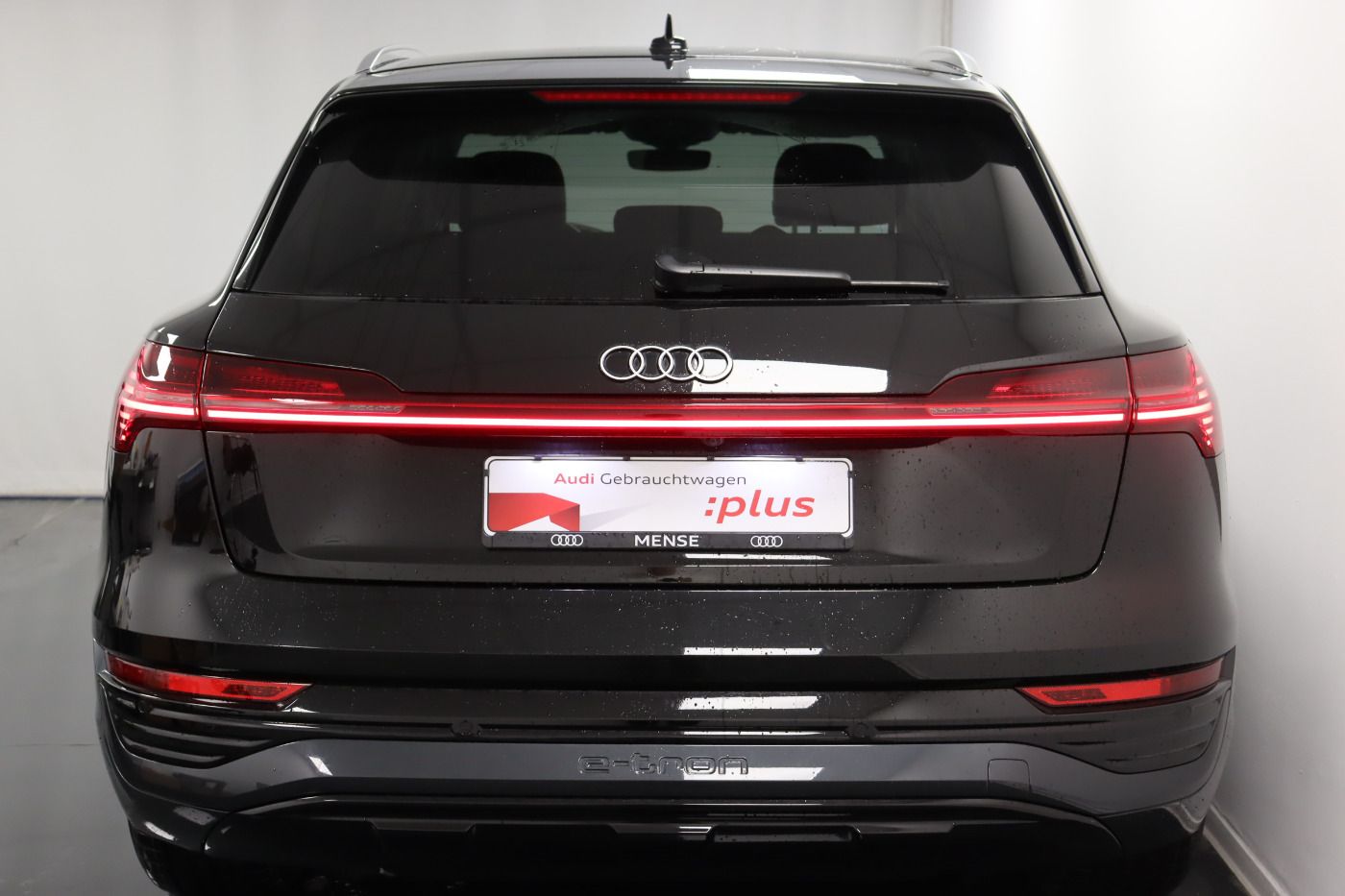Fahrzeugabbildung Audi Q8 e-tron 50 quattro advanced |Matrix|Luft|LED