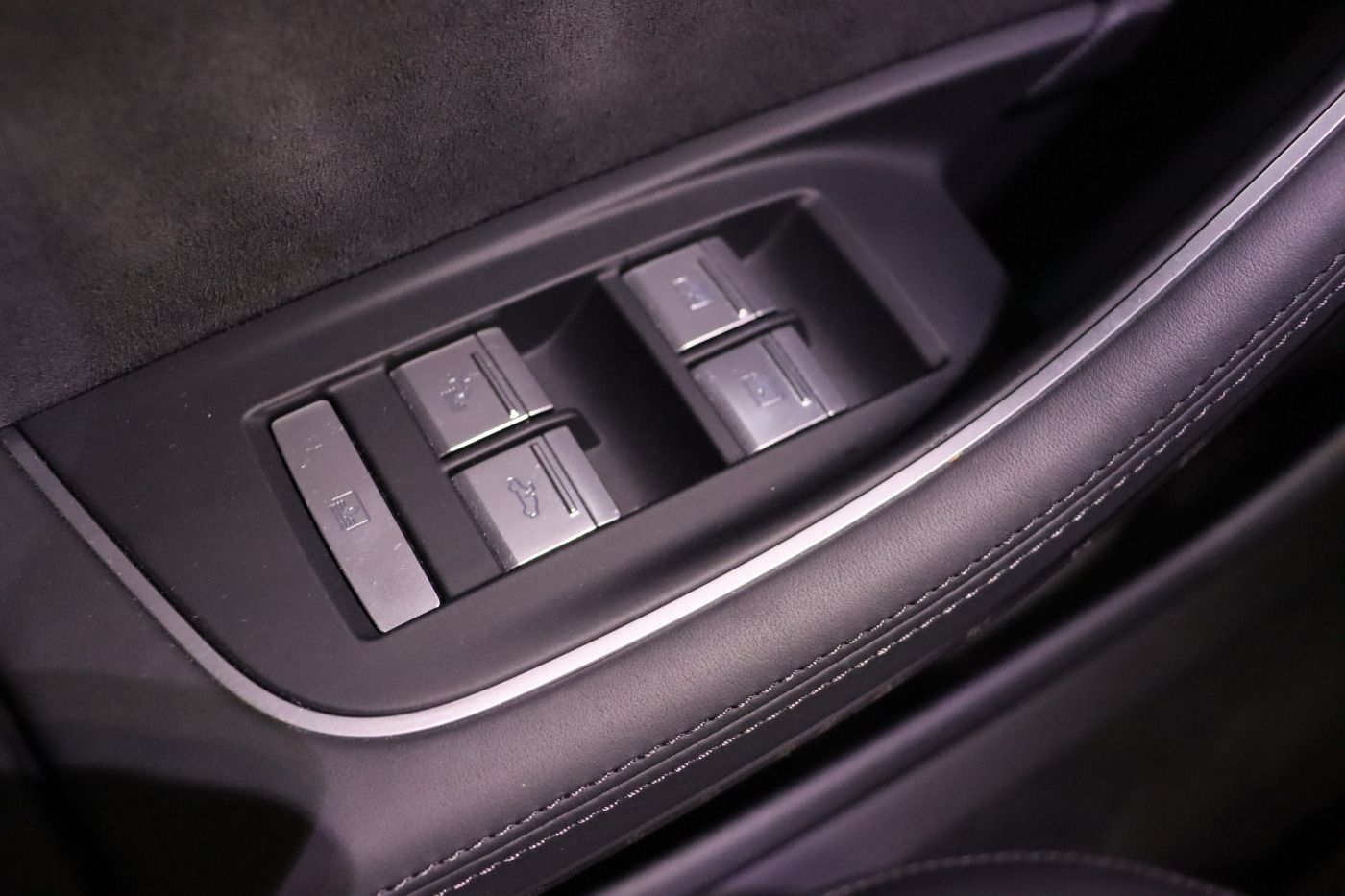 Fahrzeugabbildung Audi A8 lang 60 TFSI e quattro S line |Matrix|Luft|LM