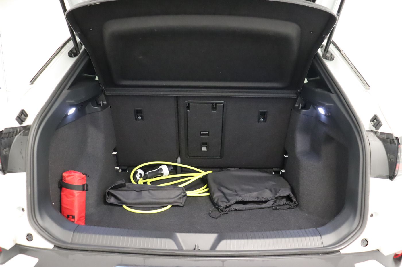 Fahrzeugabbildung Volkswagen ID.4 Pro Performance |AHK|CarPlay|MATRIX|LM|SHZG
