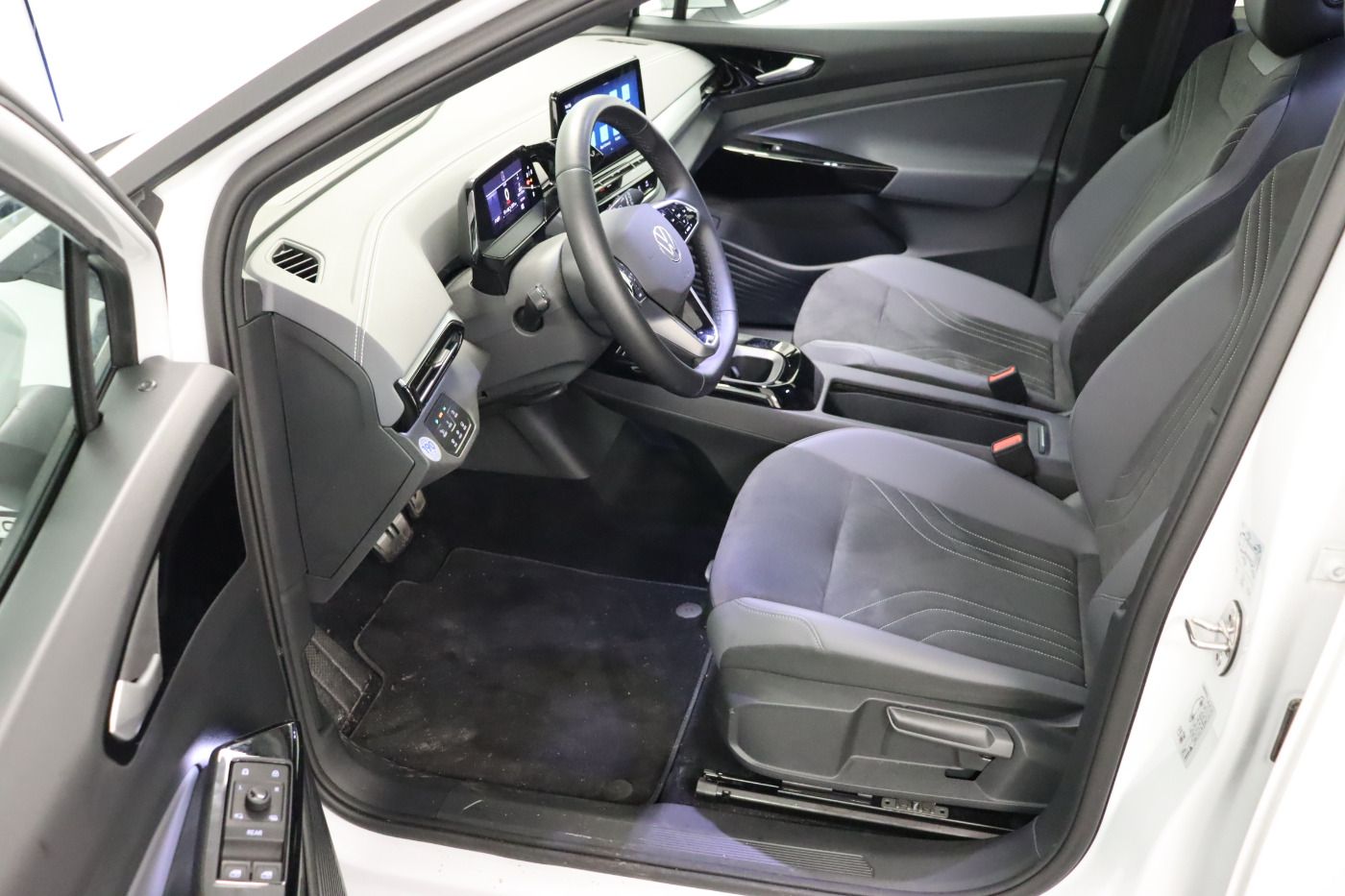 Fahrzeugabbildung Volkswagen ID.4 Pro Performance |AHK|CarPlay|MATRIX|LM|SHZG