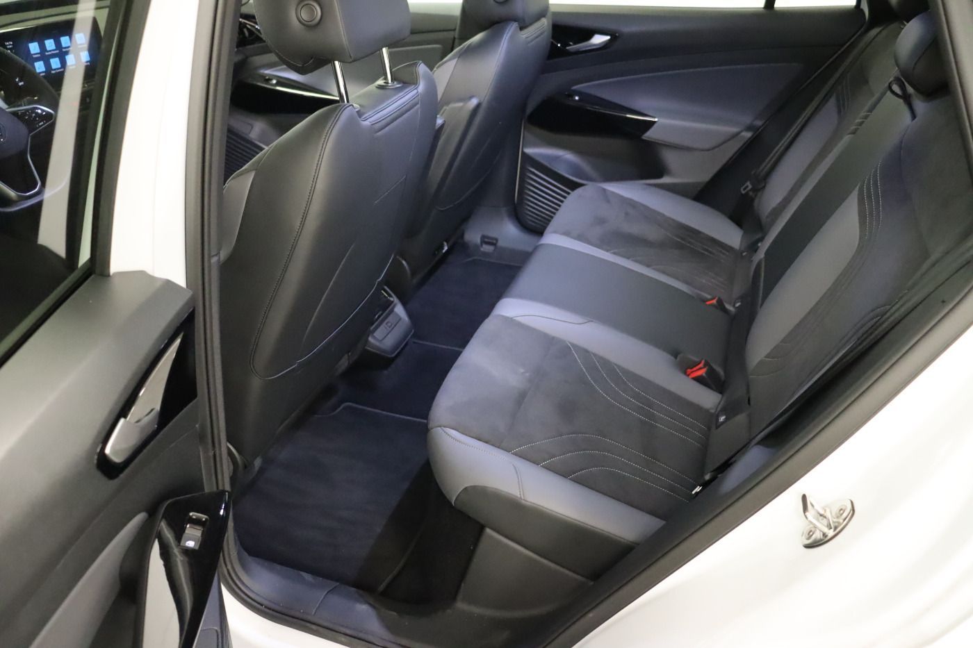 Fahrzeugabbildung Volkswagen ID.4 Pro Performance |AHK|CarPlay|MATRIX|LM|SHZG