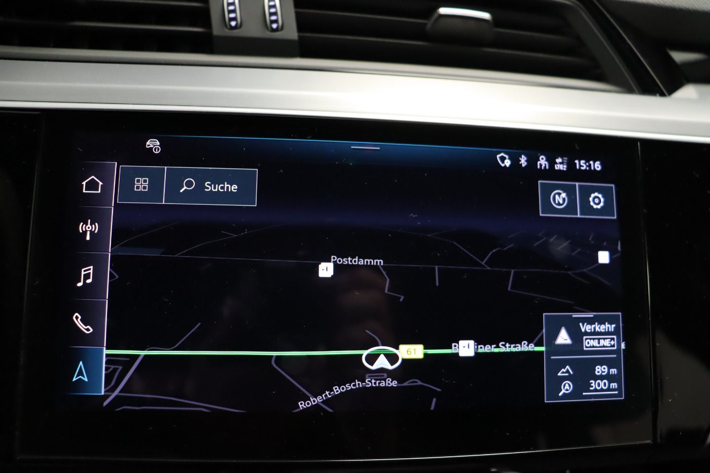 Fahrzeugabbildung Audi Q8 e-tron 55 quattro advanced |Matrix|Luft|ACC