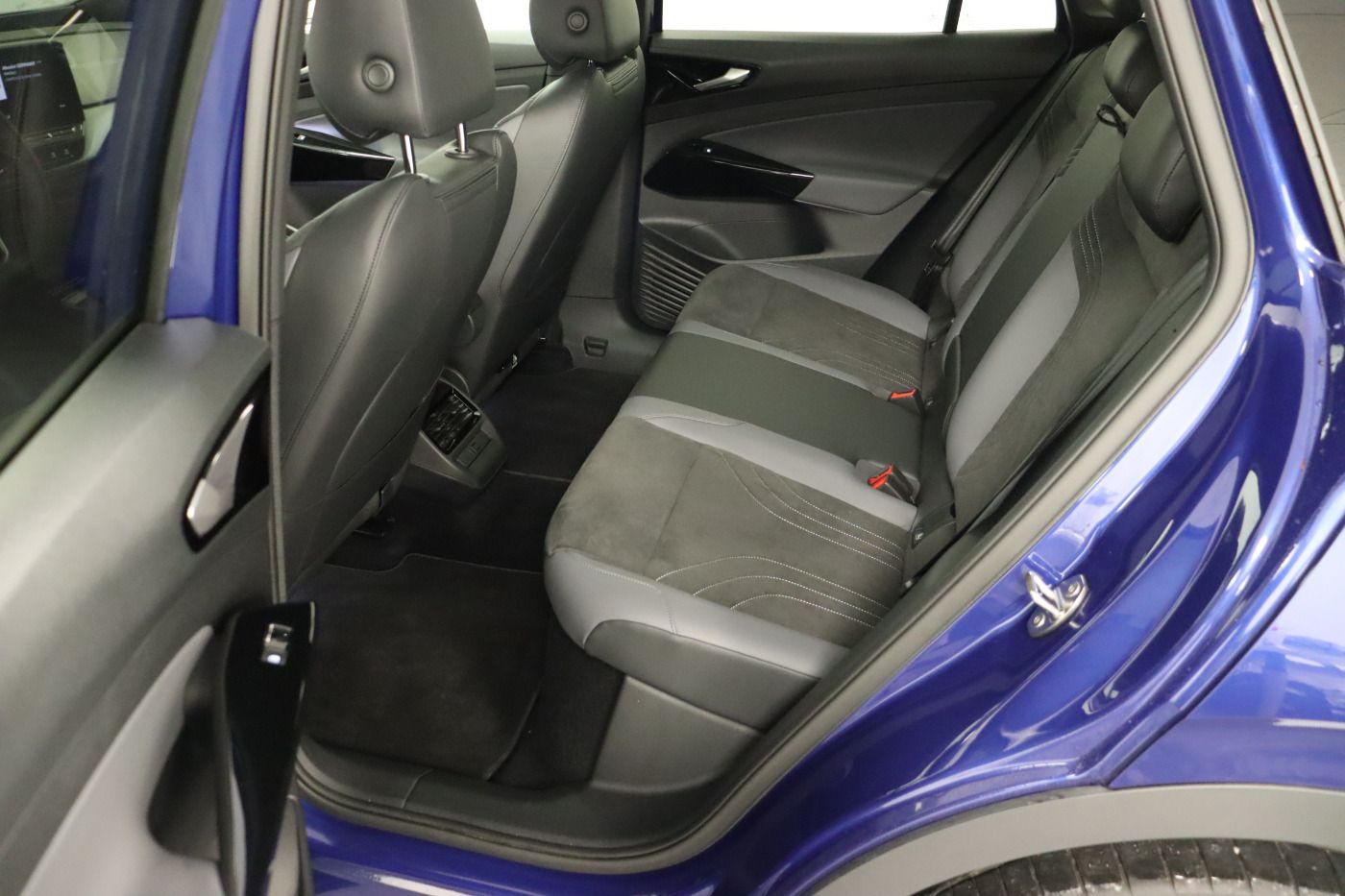 Fahrzeugabbildung Volkswagen ID.4 Pro Performance |AHK|WPumpe|CarPlay|MATRIX