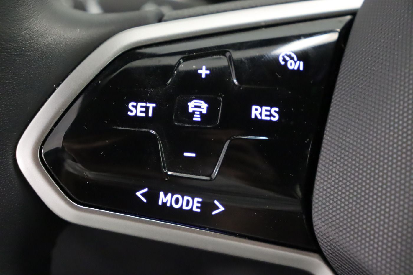 Fahrzeugabbildung Volkswagen ID.4 Pro Performance |AHK|WPumpe|CarPlay|MATRIX
