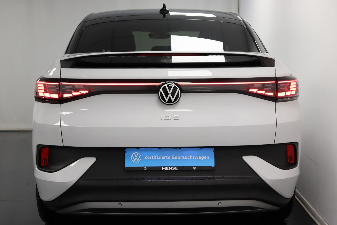 Fahrzeugabbildung Volkswagen ID.5 Pro Performance |AHK|CarPlay|MATRIX|LM|SHZG