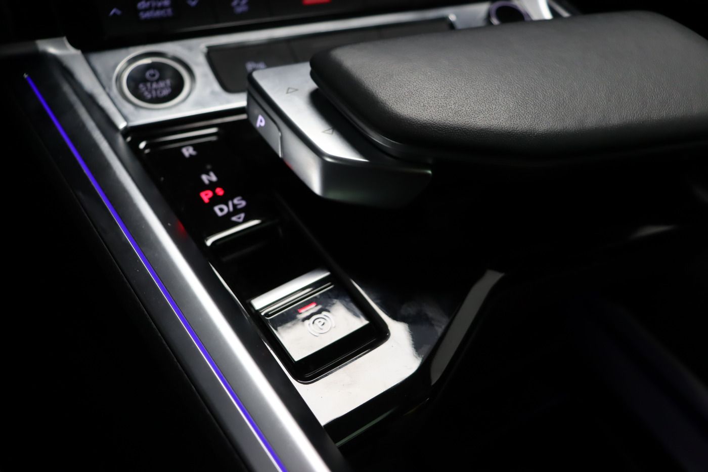 Fahrzeugabbildung Audi Q8 e-tron Sportback 55 quattro advanced |Luft
