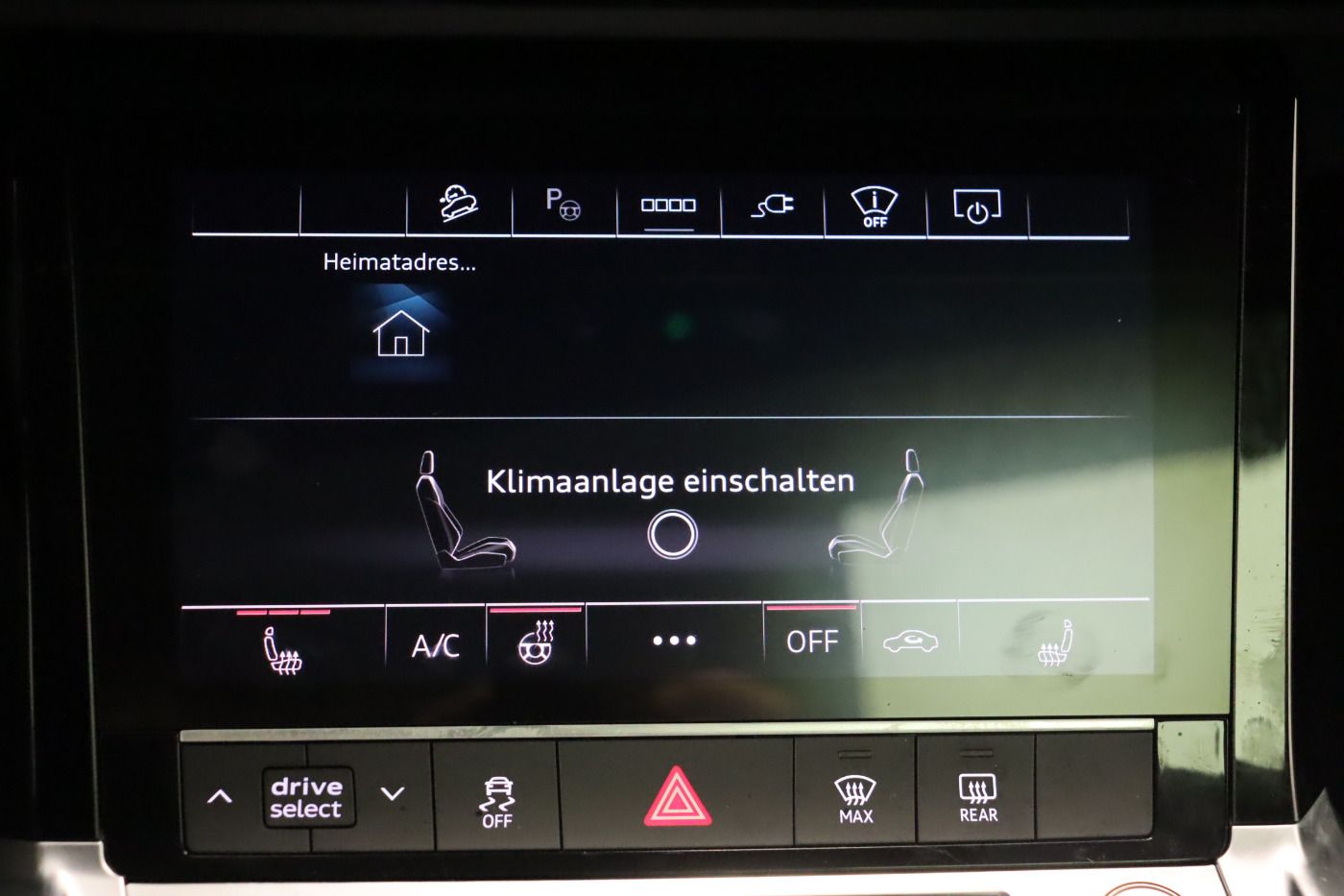 Fahrzeugabbildung Audi Q8 e-tron Sportback 55 quattro advanced |Luft