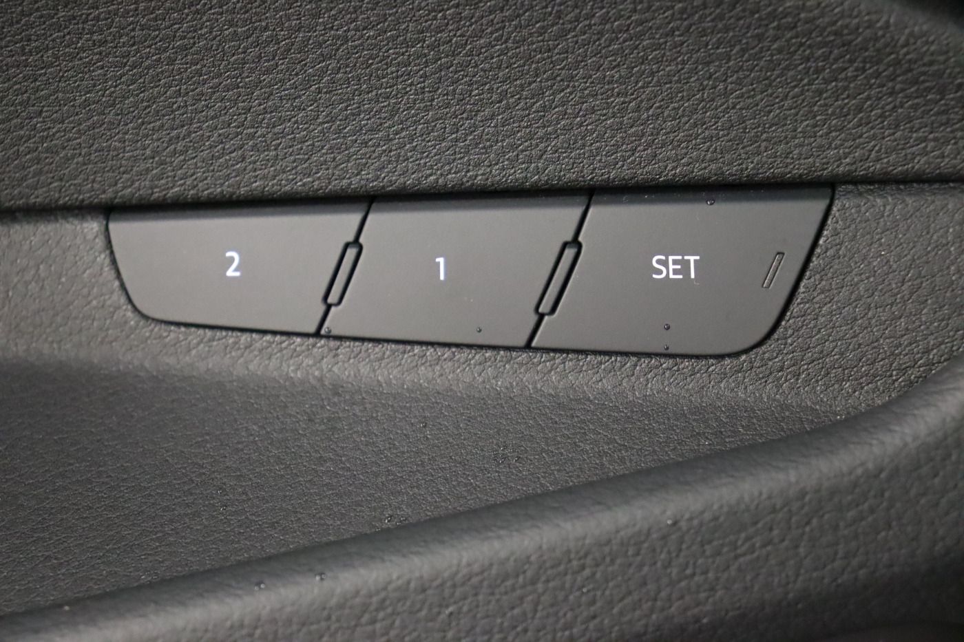 Fahrzeugabbildung Audi Q8 e-tron Sportback 55 quattro advanced |Luft