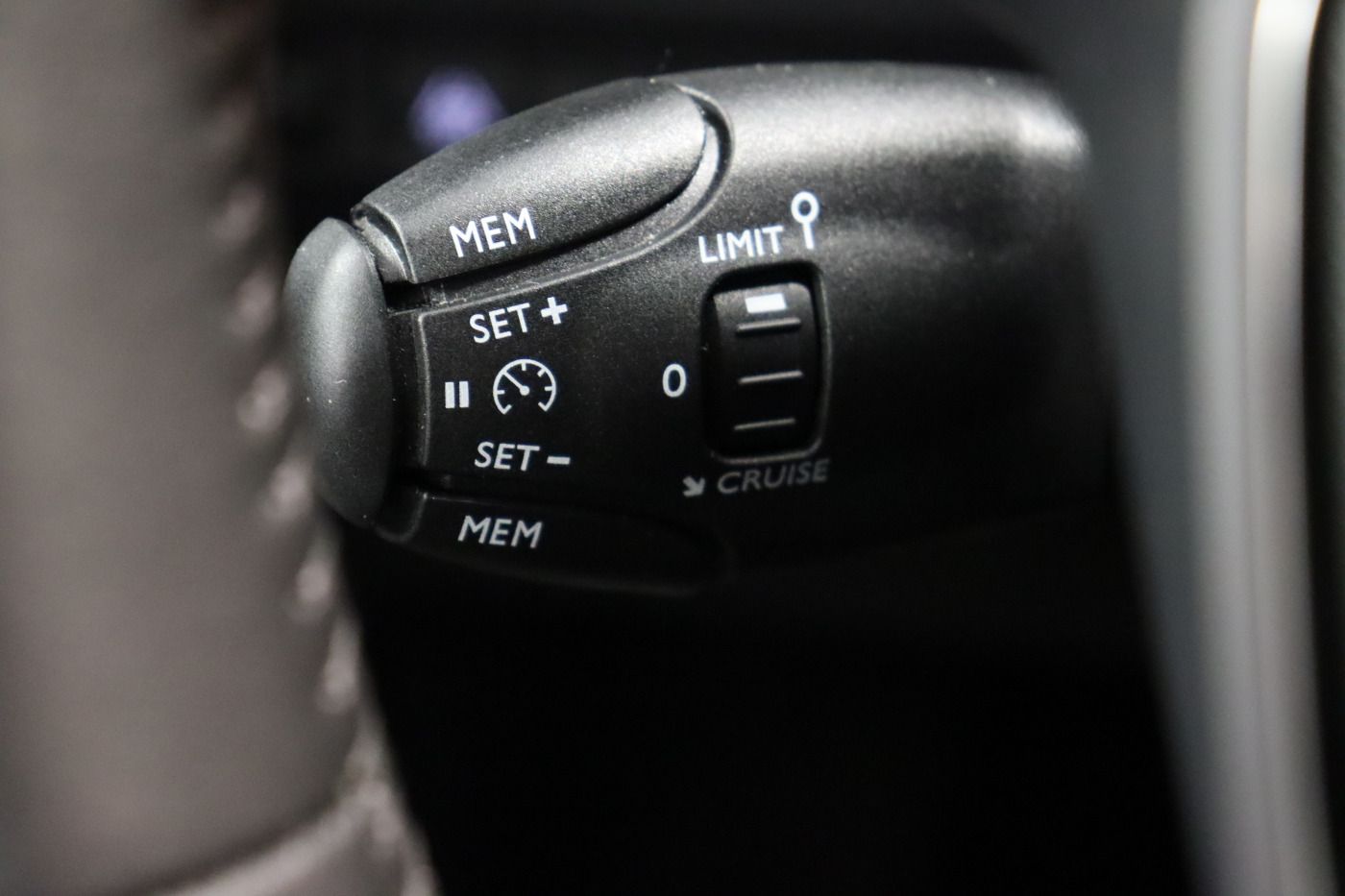 Fahrzeugabbildung Peugeot e-208 Allure Pack |KAM
