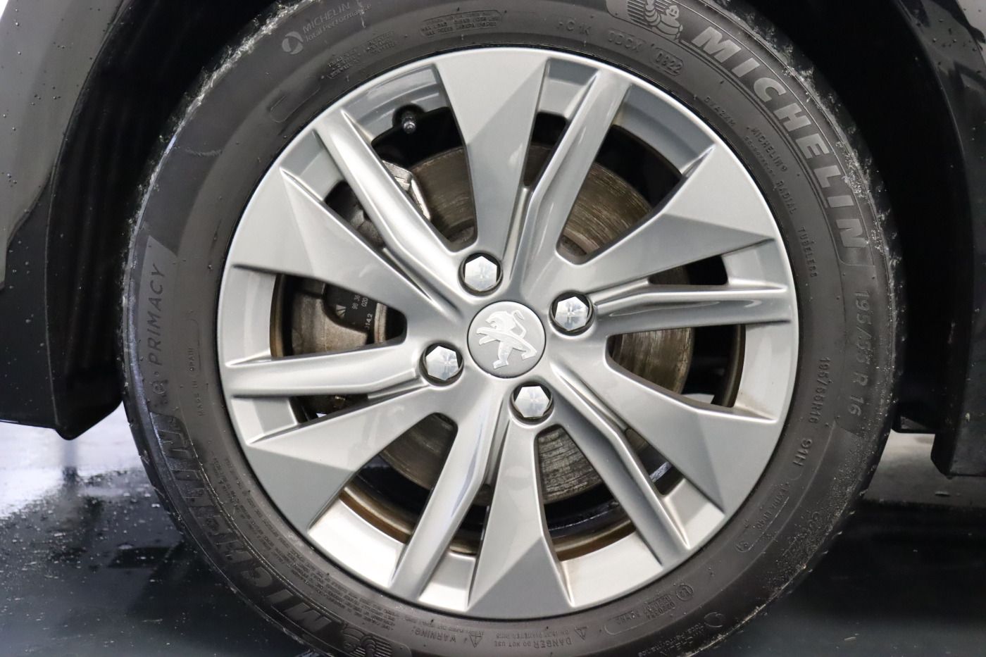 Fahrzeugabbildung Peugeot e-208 Allure Pack |KAM