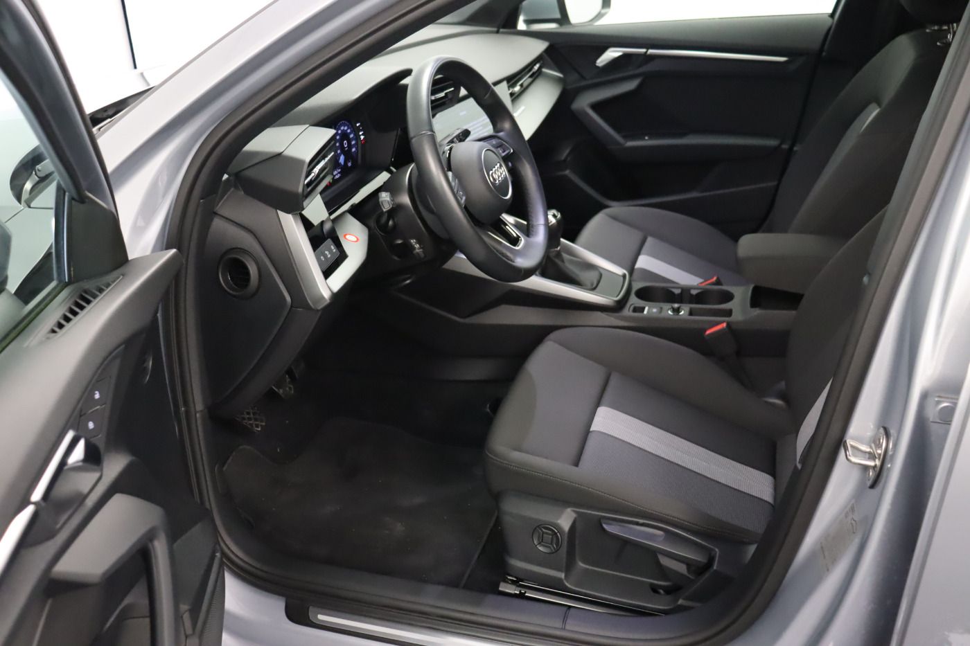 Fahrzeugabbildung Audi A3 Sportback 30 TFSI advanced |VirtualCP|ACC|LED